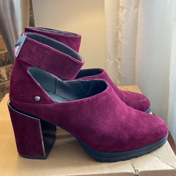 Jambu Shoes - JAMBU Adventure Designs Suede Canary in plum. These shoes ROCK!! Size US 8.